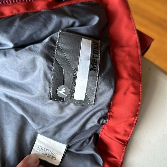 Marmot kids jacket size S - Picture 4 of 8